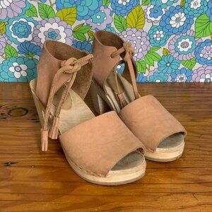 BRYR Hannah Spanish Toe High Heeled Suede Clogs in Blush Size:36 (US Size 6)